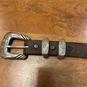 Men’s size 34 brown leather belt by Lucchese